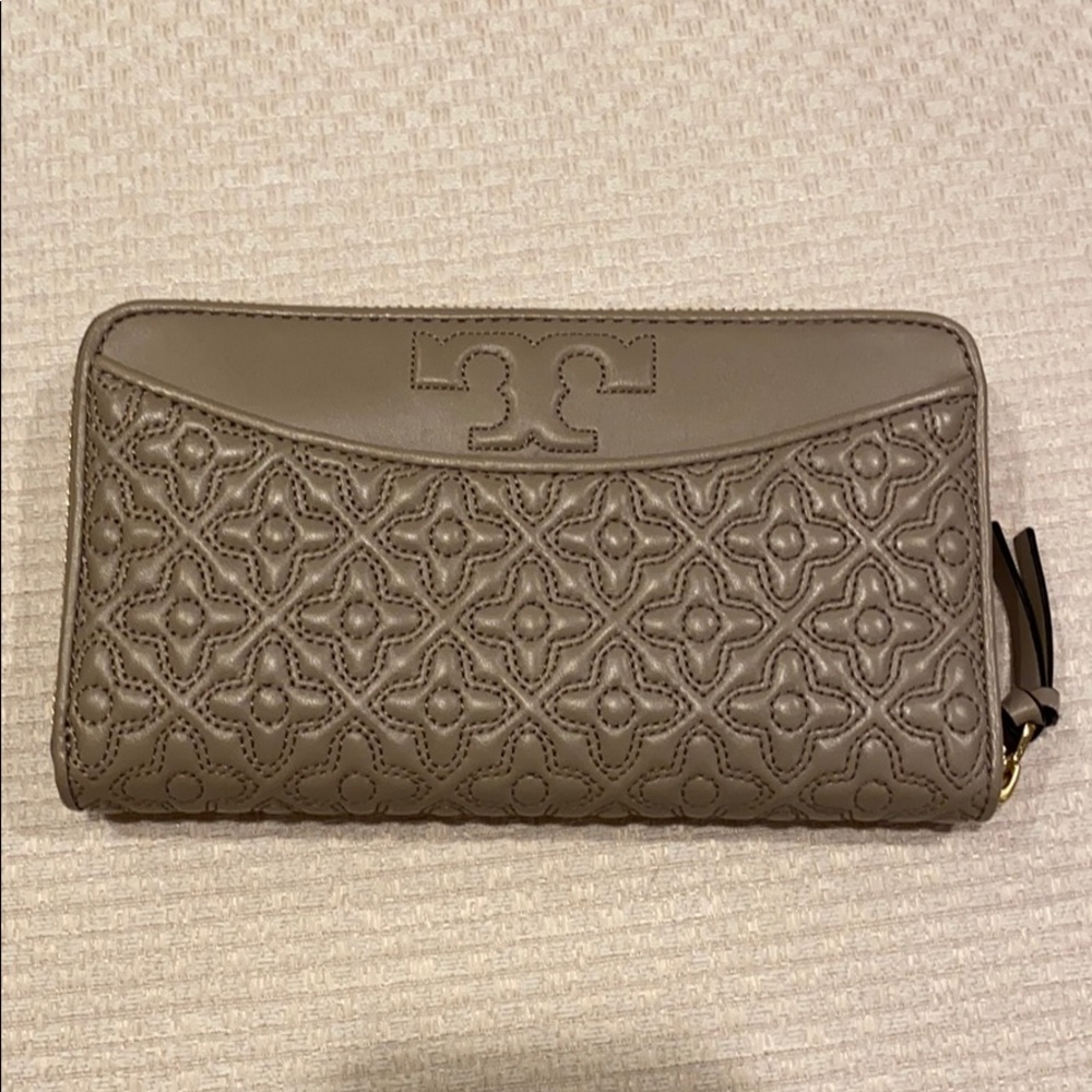 Tory Burch wallet